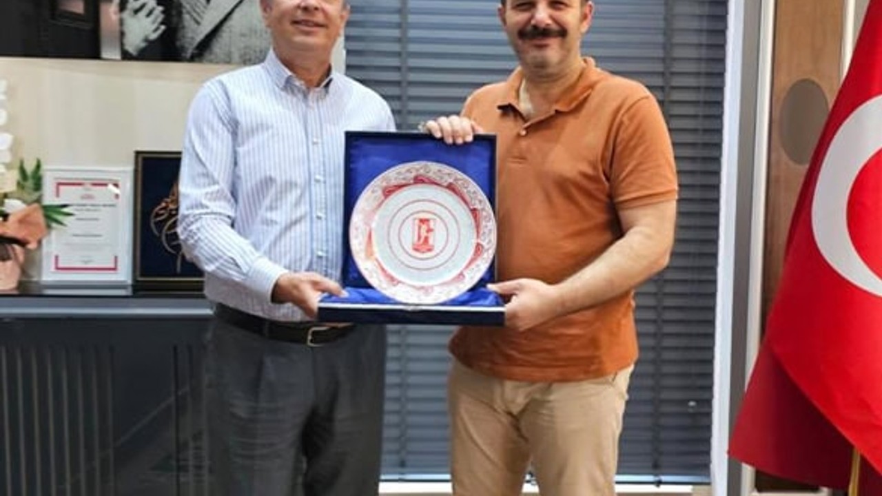 Balıkesirspor Yönetimi Başkan Lapanta'yı Ziyaret Etti