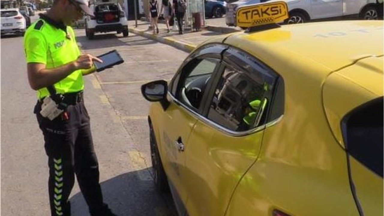 Bandırma'da Ticari Taksi ve Motosikletler Abluka Altında