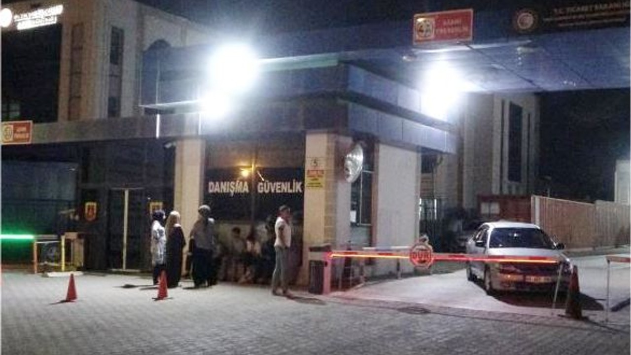 Depremde Yıkılan Evin Temelinde Ceset Bulundu