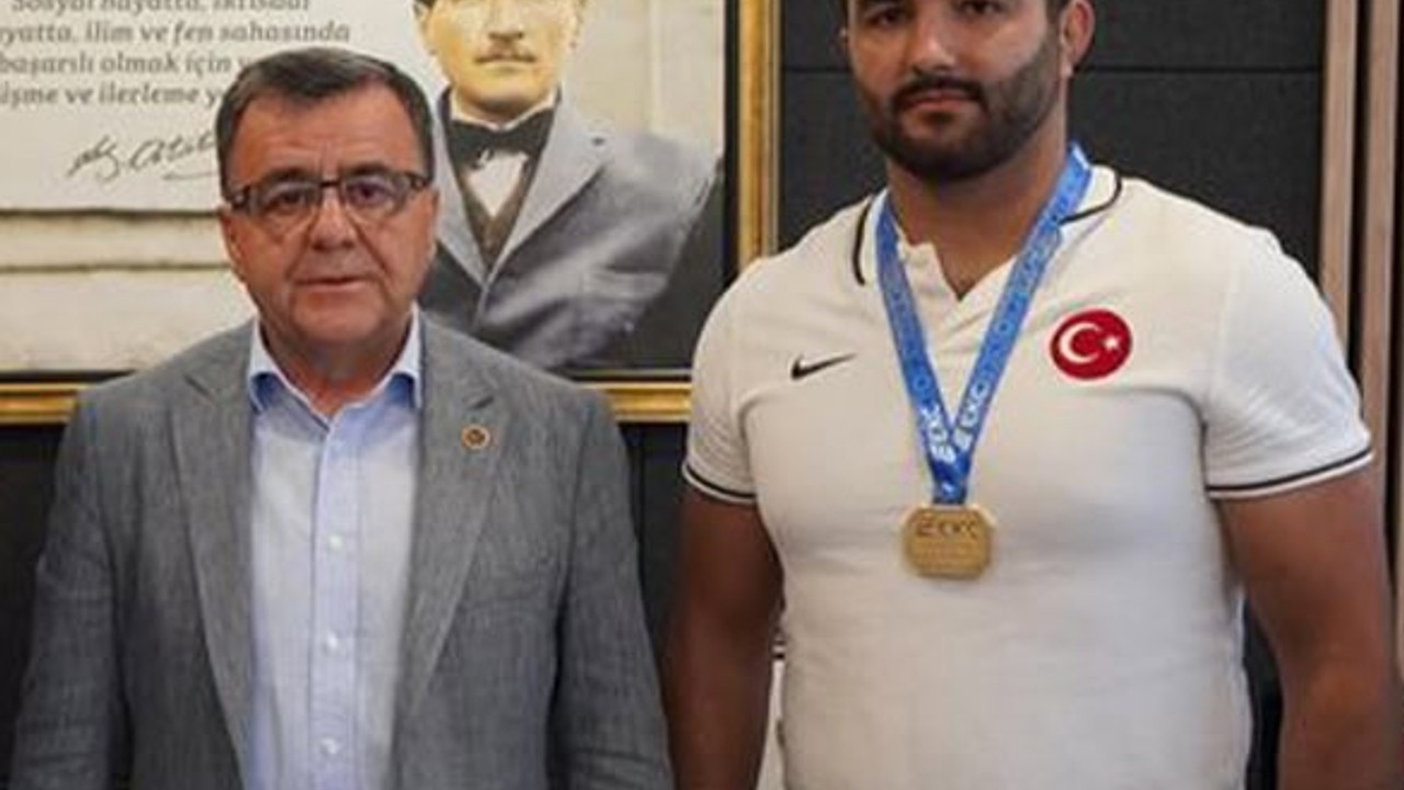 Şehirli'den Çimen'e Tebrik "90 Kiloda Birincilik"