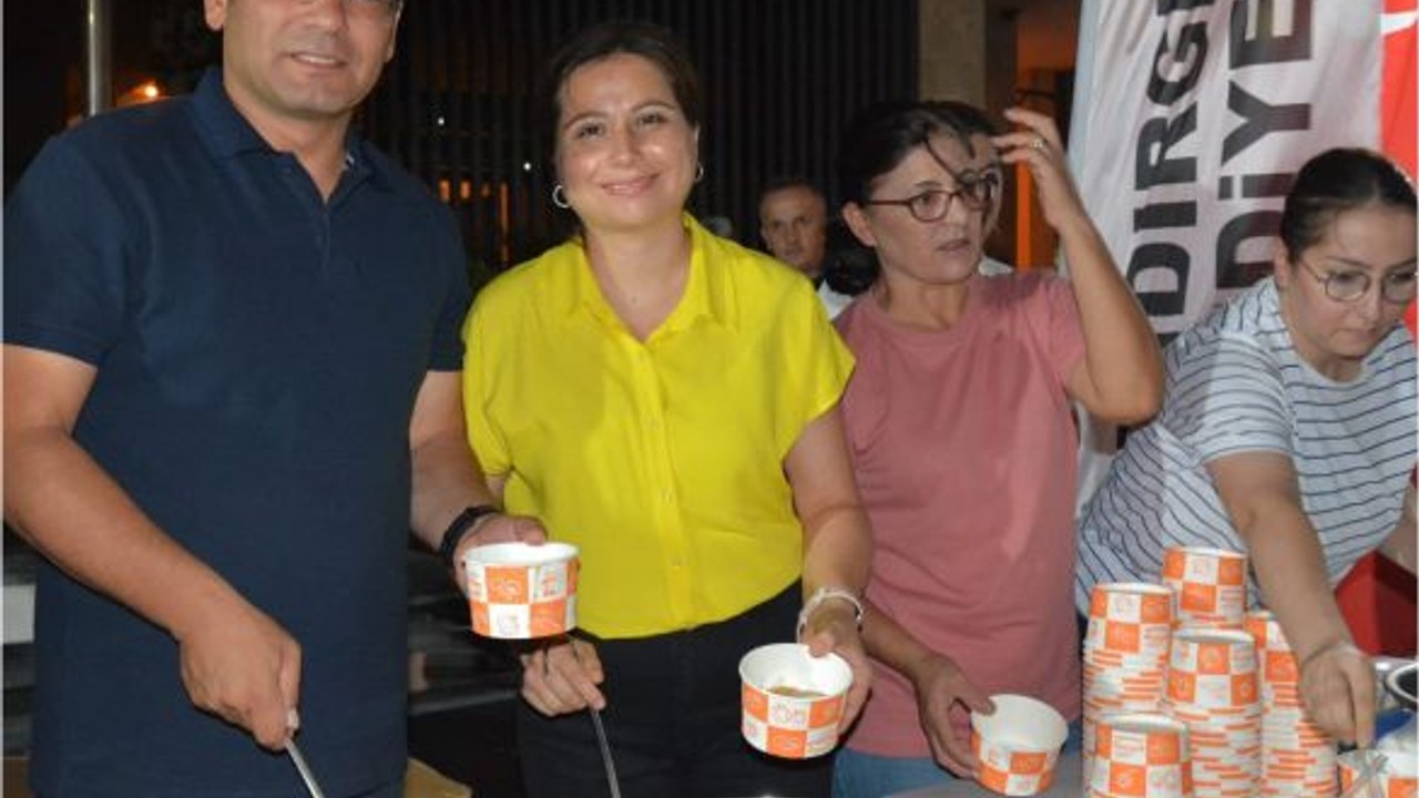 Sındırgı Belediye Başkanı Aşure Hayrı Düzenledi