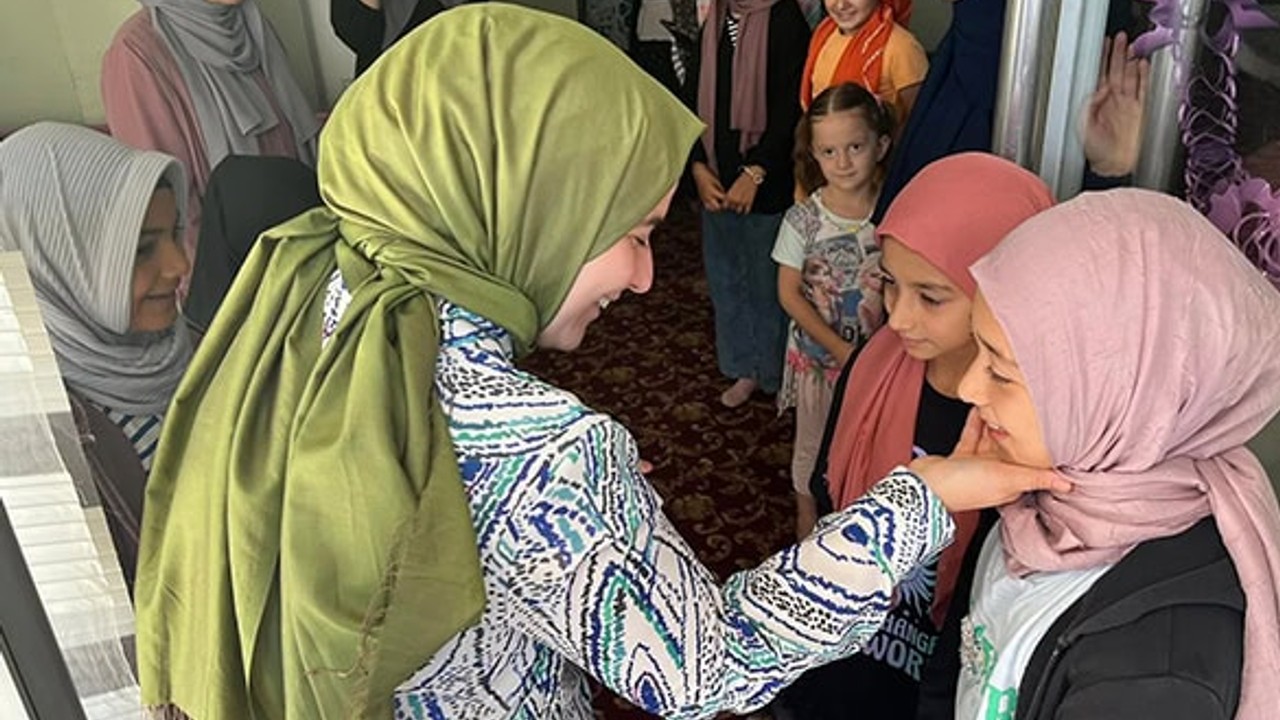 Sındırgı Kaymakamı Özay, Yaz Kursu Öğrencileriyle Buluştu