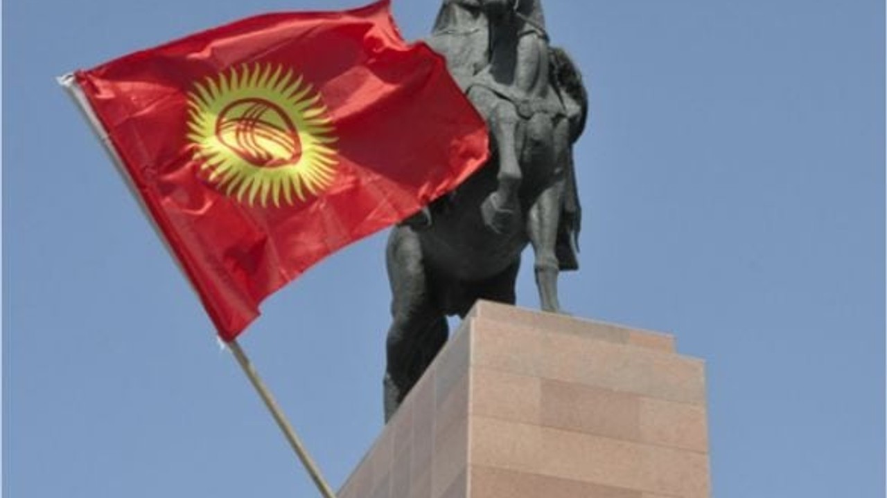 Kırgızistan'da İktidara Darbe Girişimi