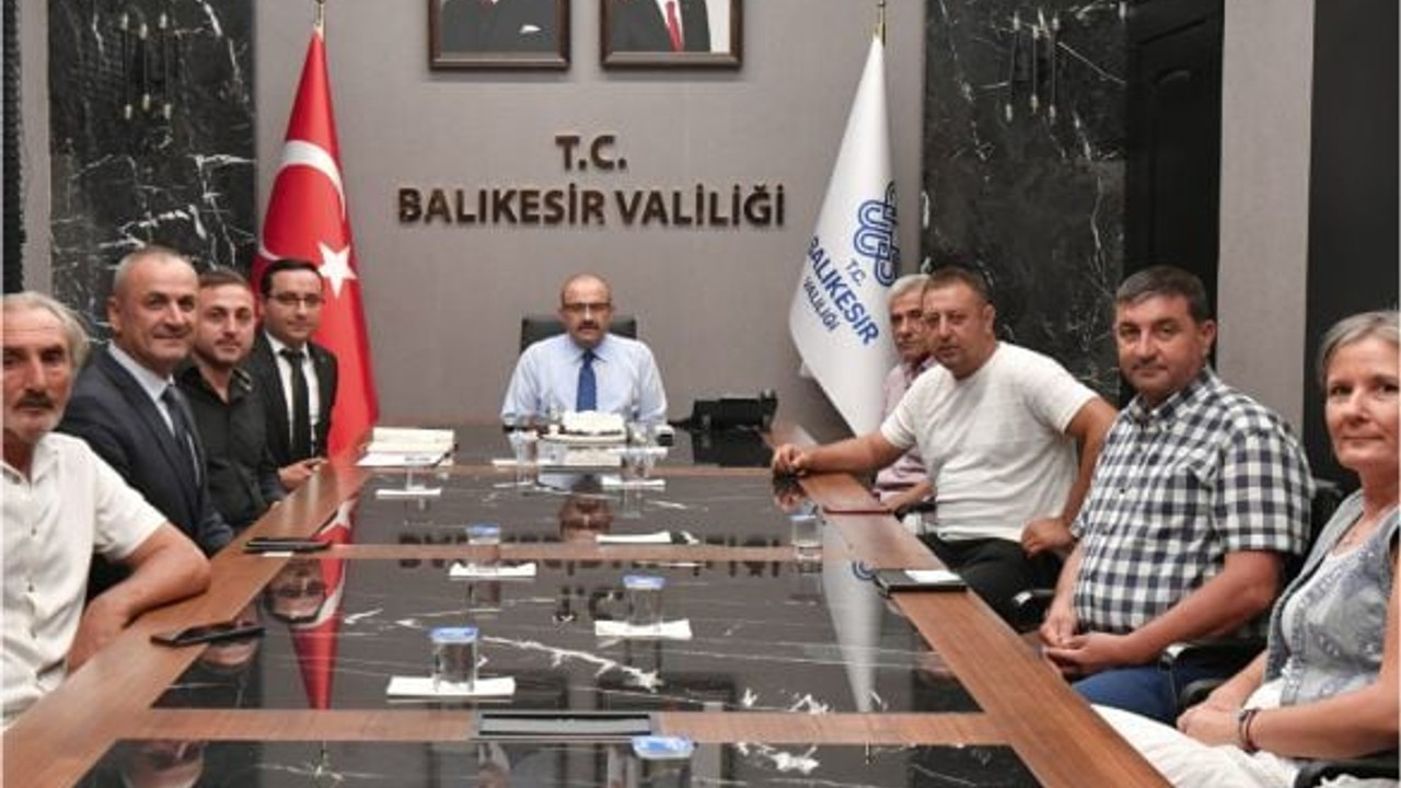 Valilikte Muhtar Saati