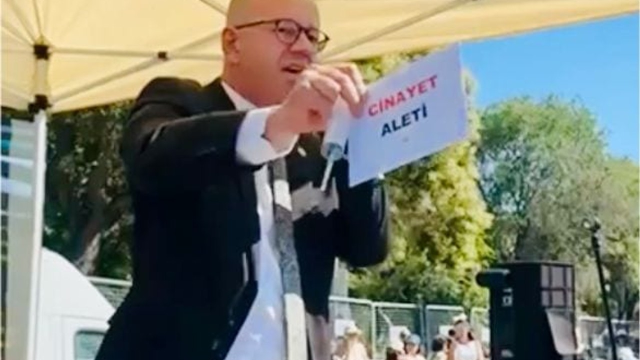 Chpli Vekil Sarı elinde Şırınga ile konuştu