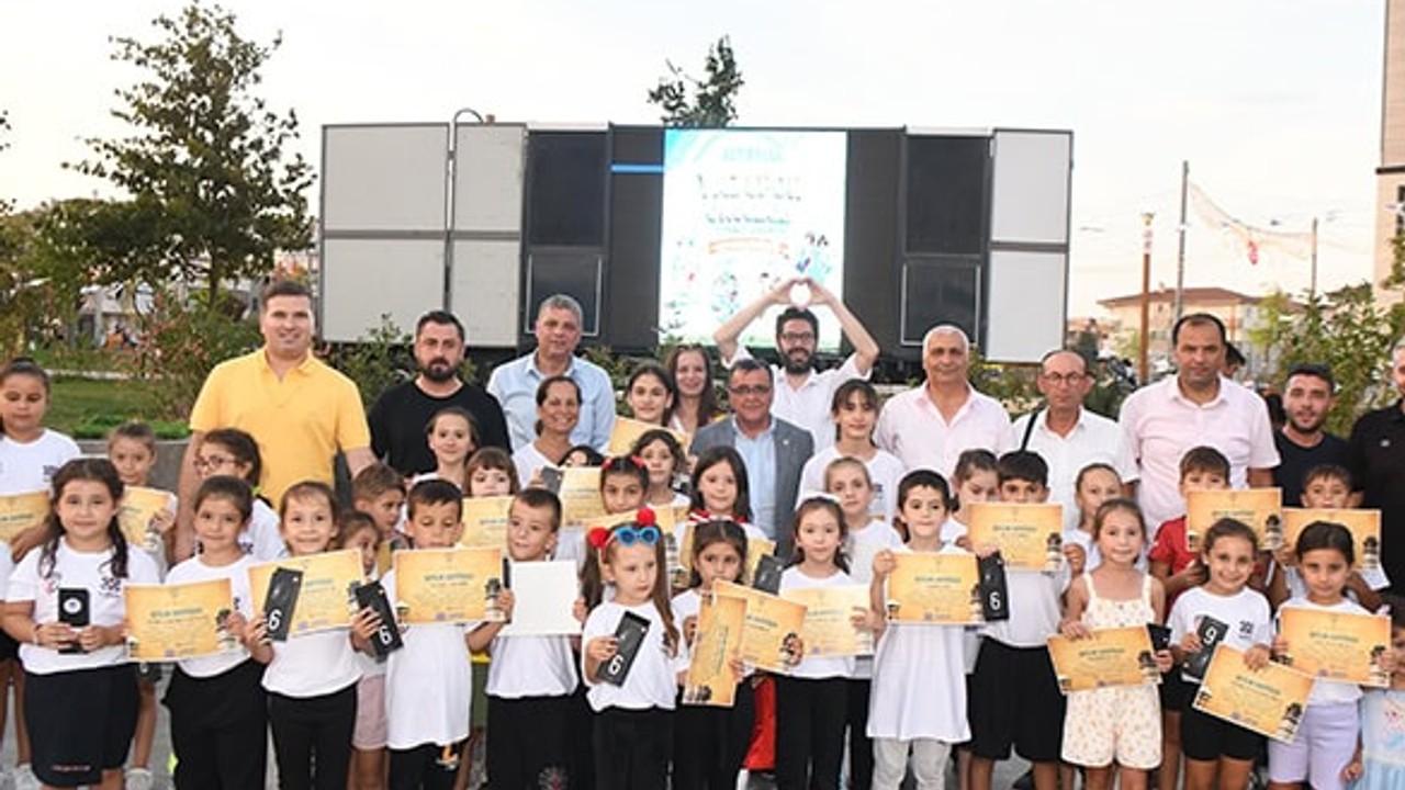 Altıeylül'de Yaz Kursları Sona Erdi