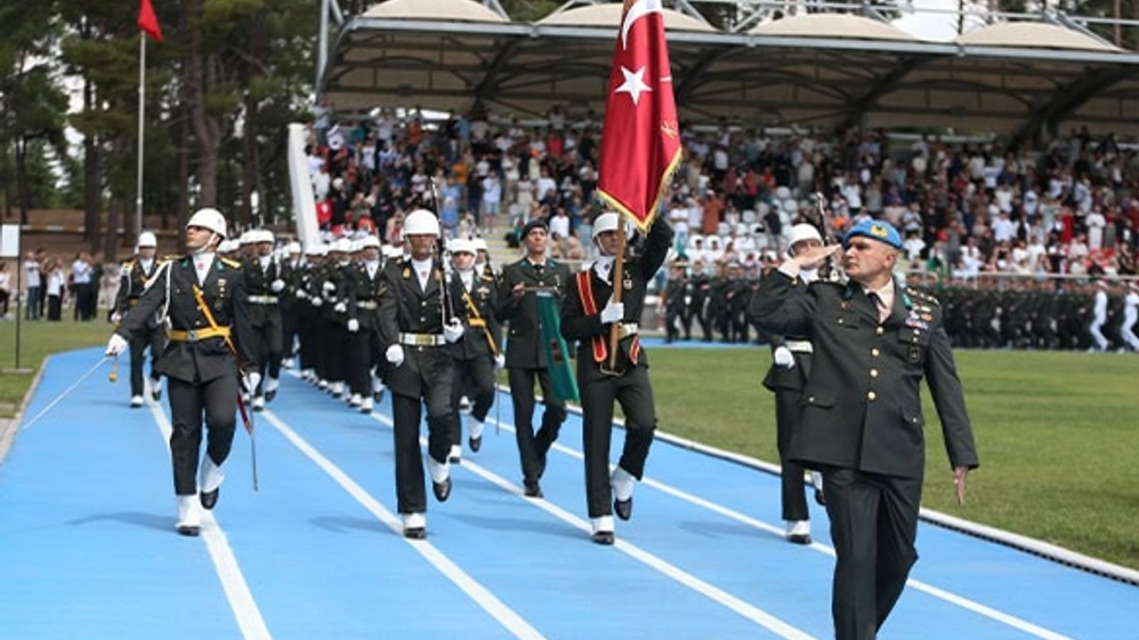 Balıkesir Kara Astsubay MYO'da Mezuniyet Töreni
