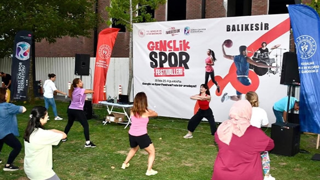 Balıkesir'de Gençlik ve Spor Festivali Gerçekleşti