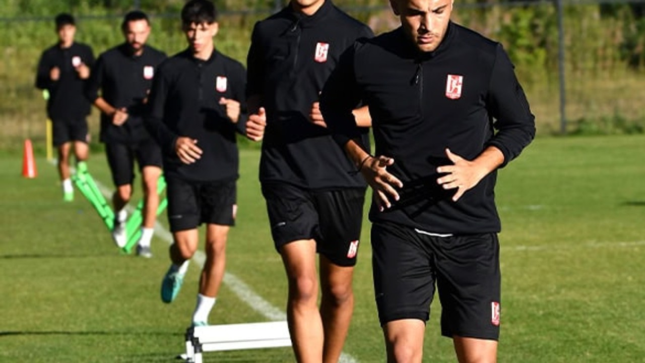 Balıkesirspor, Kartepe Kampında İlk Antrenmanı Yaptı