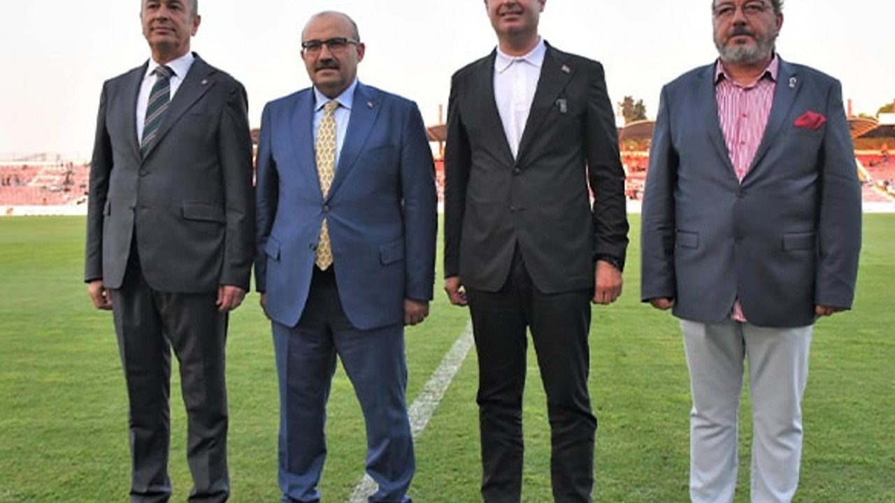 Balıkesirspor'dan Protokole Teşekkür
