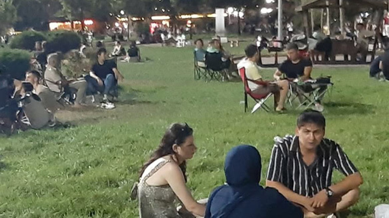 Bandırma ve Erdek Sahilleri Akşamları Dolup Taşıyor