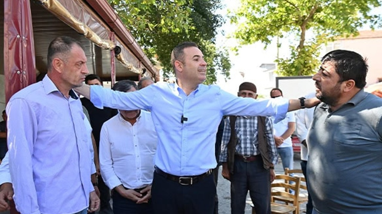 Başkan Ahmet Akın, Husumetli Aileleri Barıştırdı