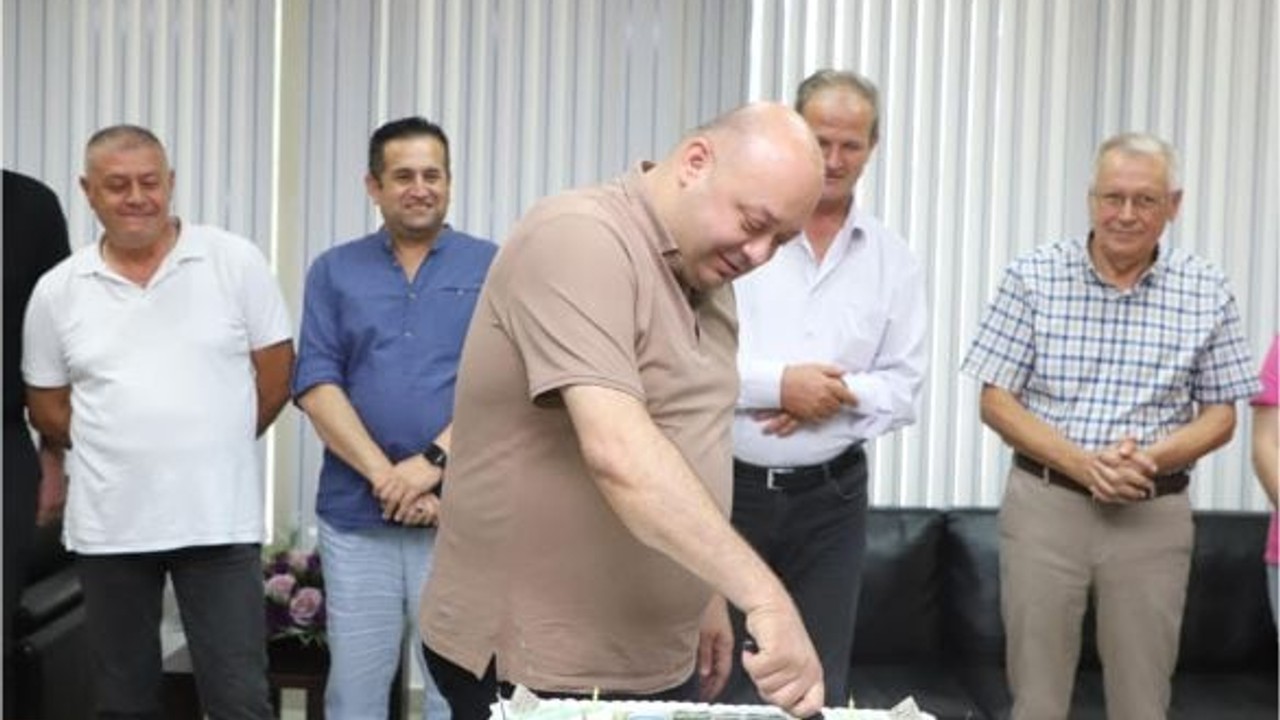 Başkan Palaz'a Mesai Arkadaşlarından Sürpriz