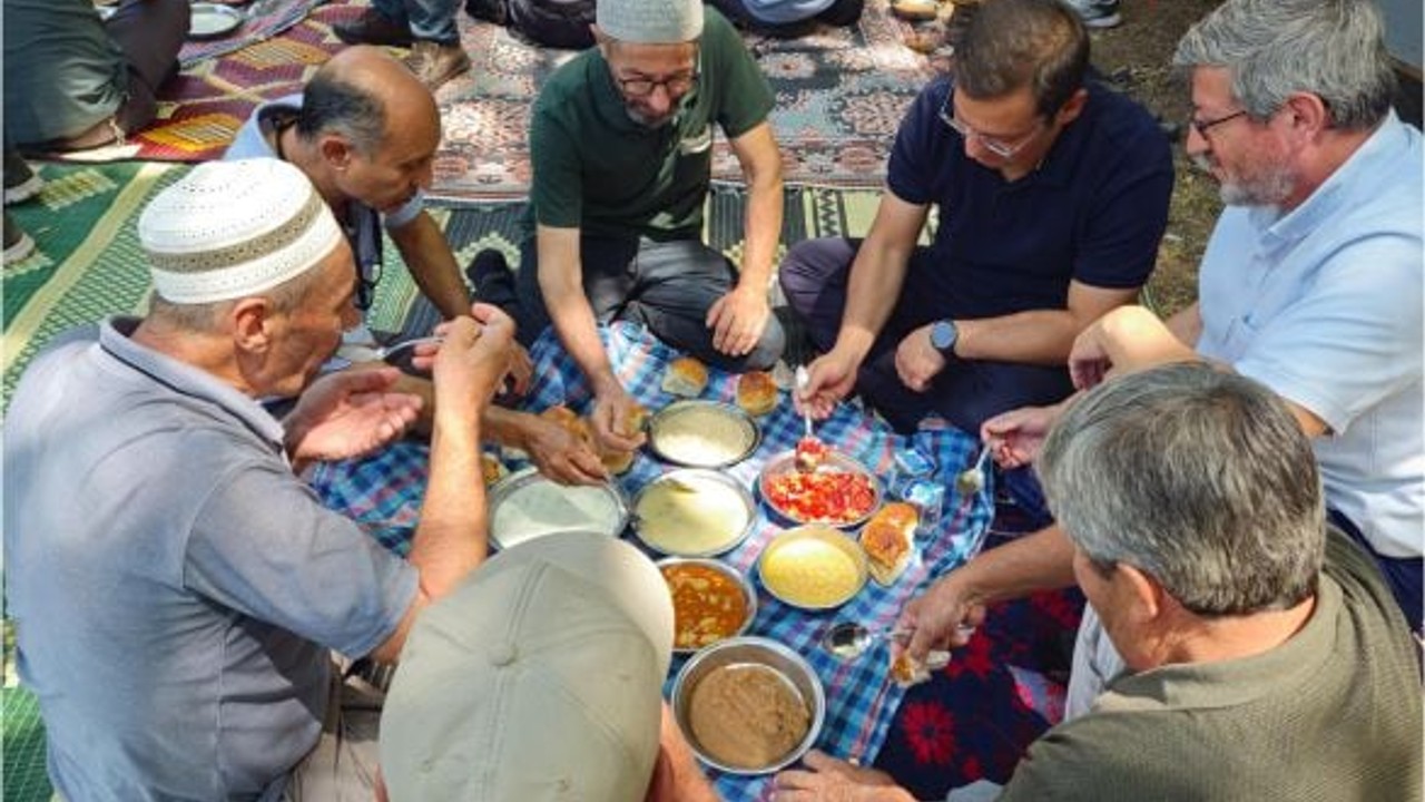Başkan Sak Alakır’da Hayır Sofrasına Katıldı