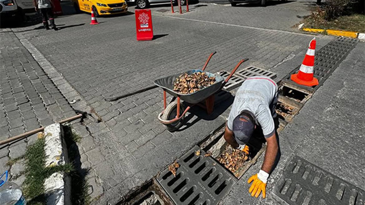 Karesi Belediyesi'nden Mazgal Temizliği Çalışmaları