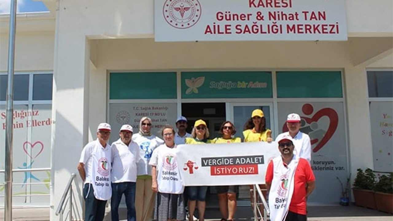 Sağlıkçılardan 22 Haftadır Vergi Adaleti Eylemi