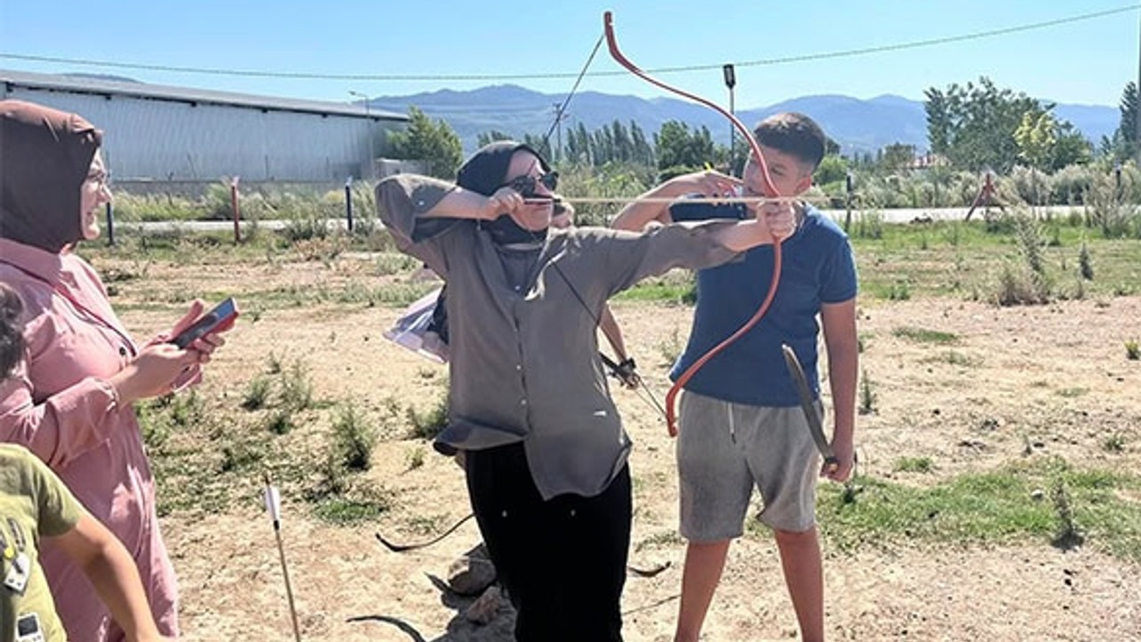 Sındırgı Kaymakamı Özay'dan Kurs Ziyareti