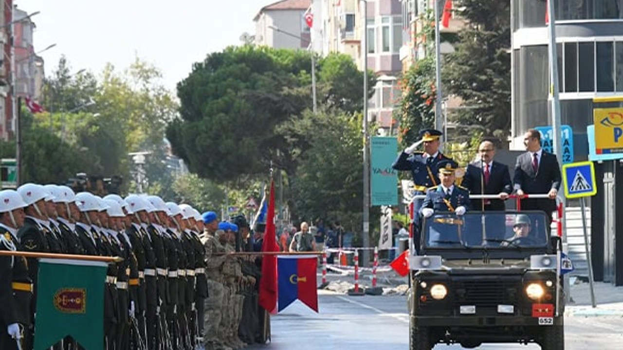 Vali Ustaoğlu, 30 Ağustos Törenine Katıldı