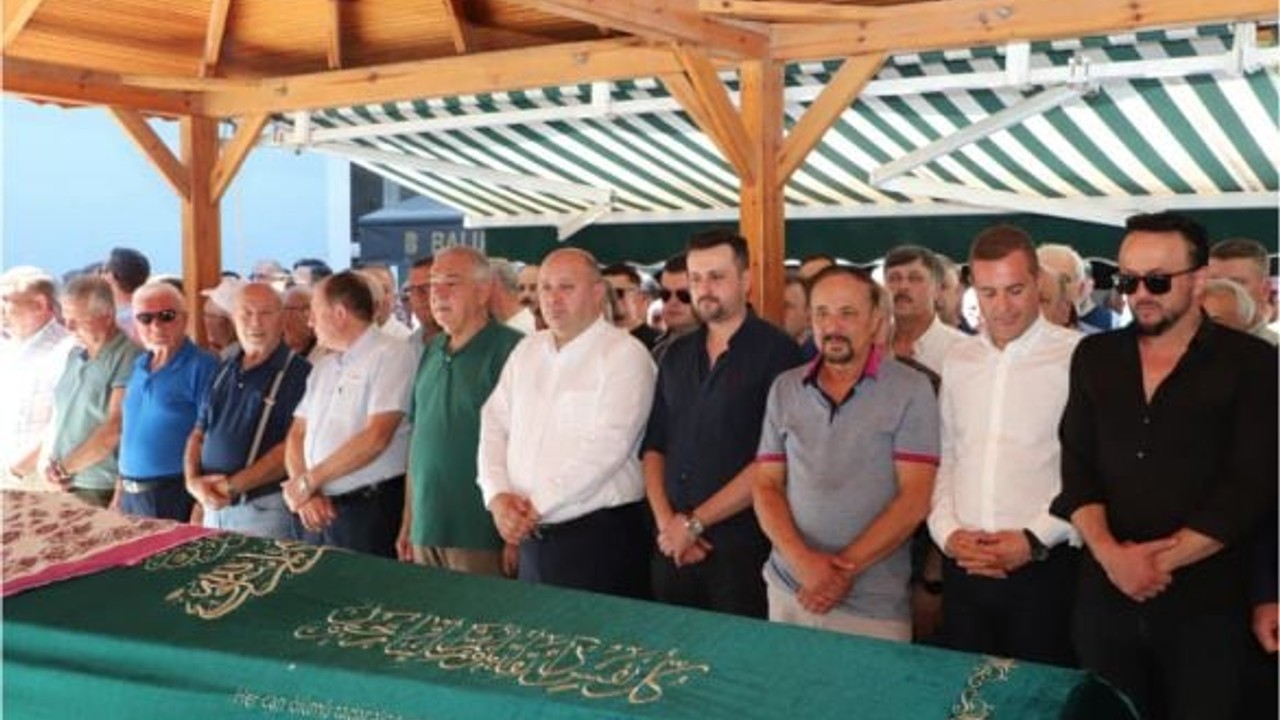 Balıkesir'de Başkanlar Son Yolculuğunda Yalnız Bırakmadı