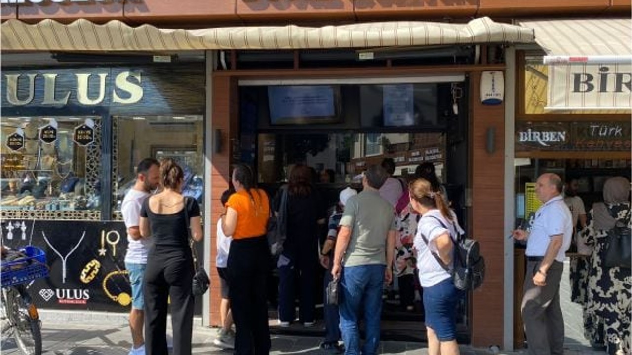 Balıkesir Döviz Bürolarında Yoğunluk! İşte Güncel Kurlar