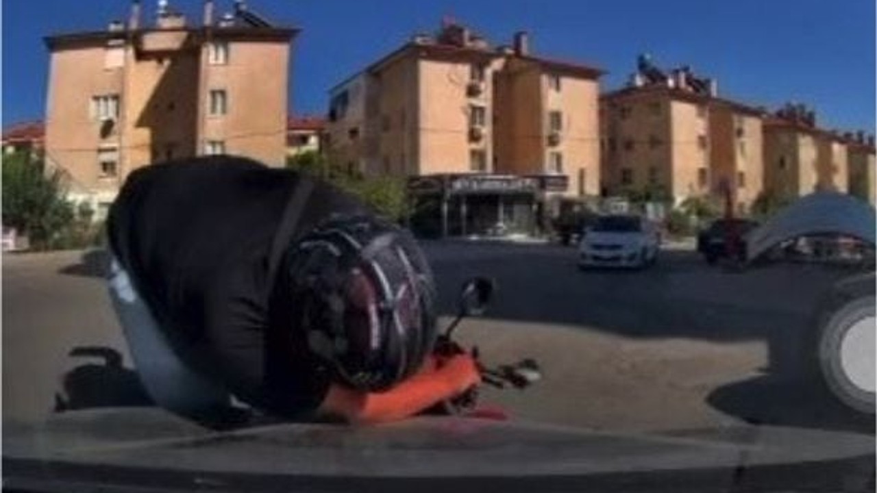 Balıkesir'de Otomobil ile Motosiklet Çarpıştı: 1 Yaralı