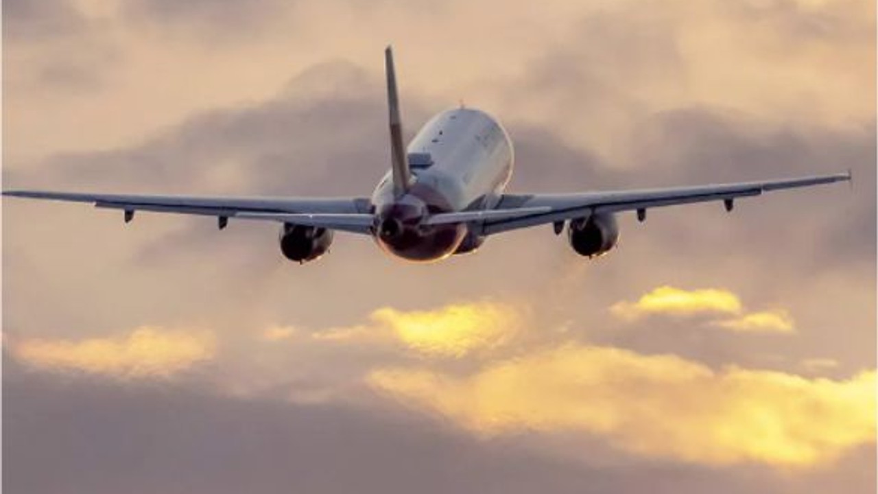 Pilot Bayıldı Uçak Acil İniş Yaptı!