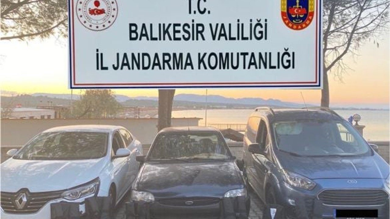 Balıkesir’de Göçmen Kaçakçılığı Operasyonunda Organizatörler ile yakalandılar!