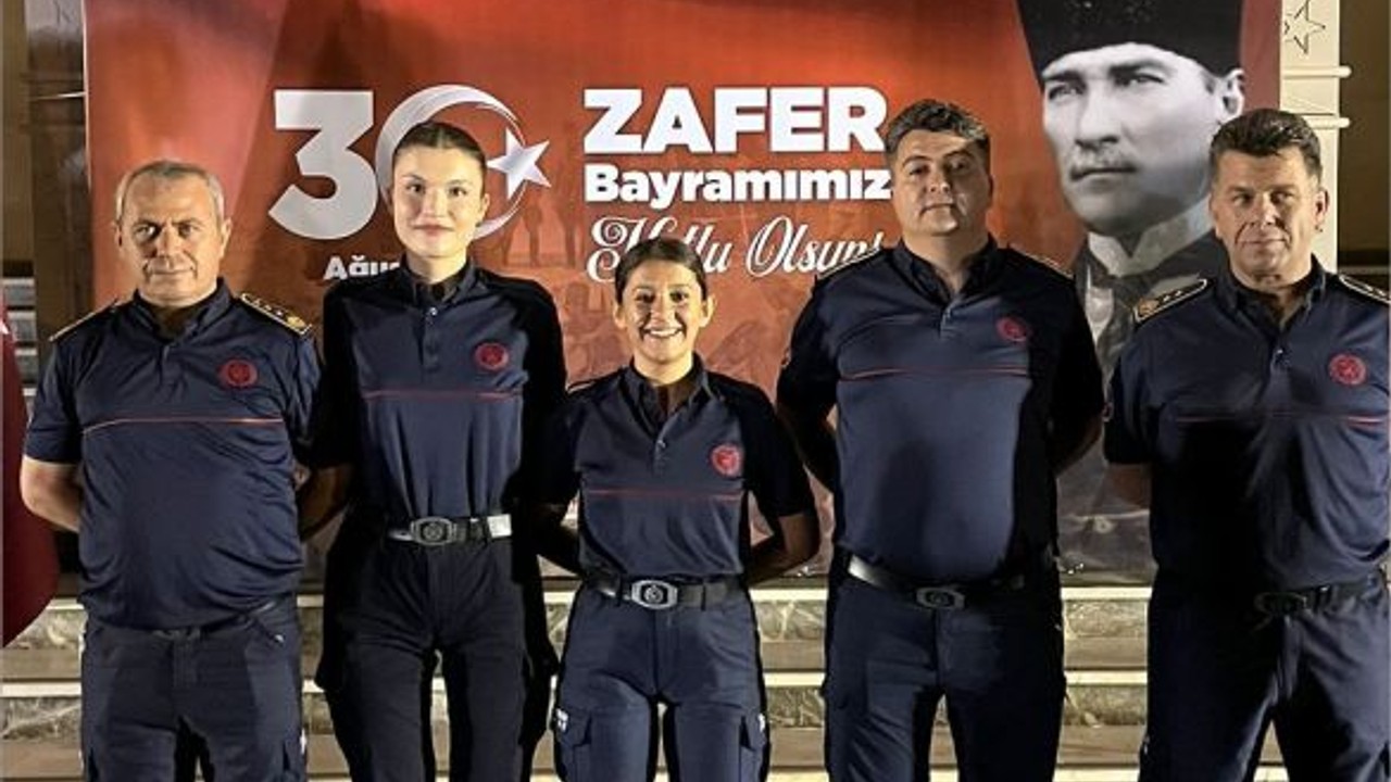 Balıkesir İtfaiyesi Personeli, Zafer Bayramı Resepsiyonuna Katıldı