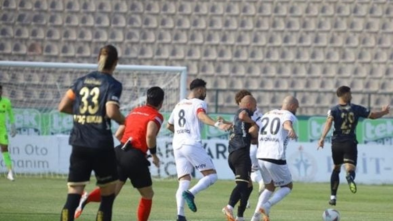 Bandırmaspor’dan Taraftara 3 Puanlı Hediye!