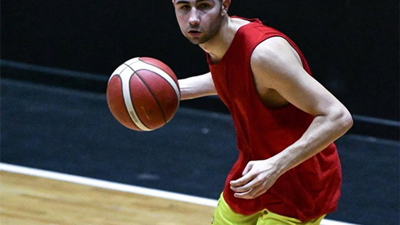 BBB Spor'da Bir İlk: Eren Çapraz A Takımına Yükseldi