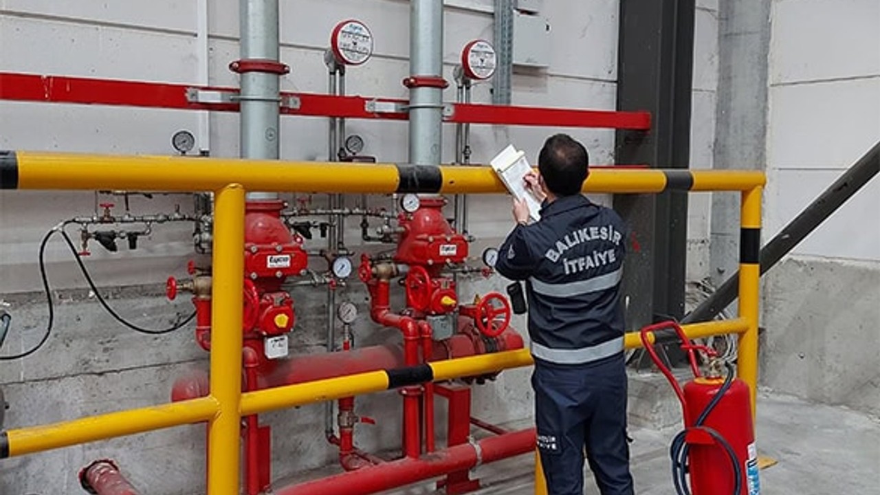Balıkesir İtfaiyesi’nden 60 İşletmeye “İtfaiye Raporu” Onayı
