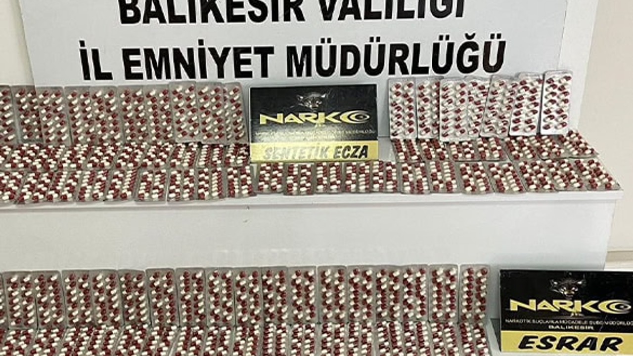 Balıkesir'de 2.457 Sentetik Ecza Hap Ele Geçirildi