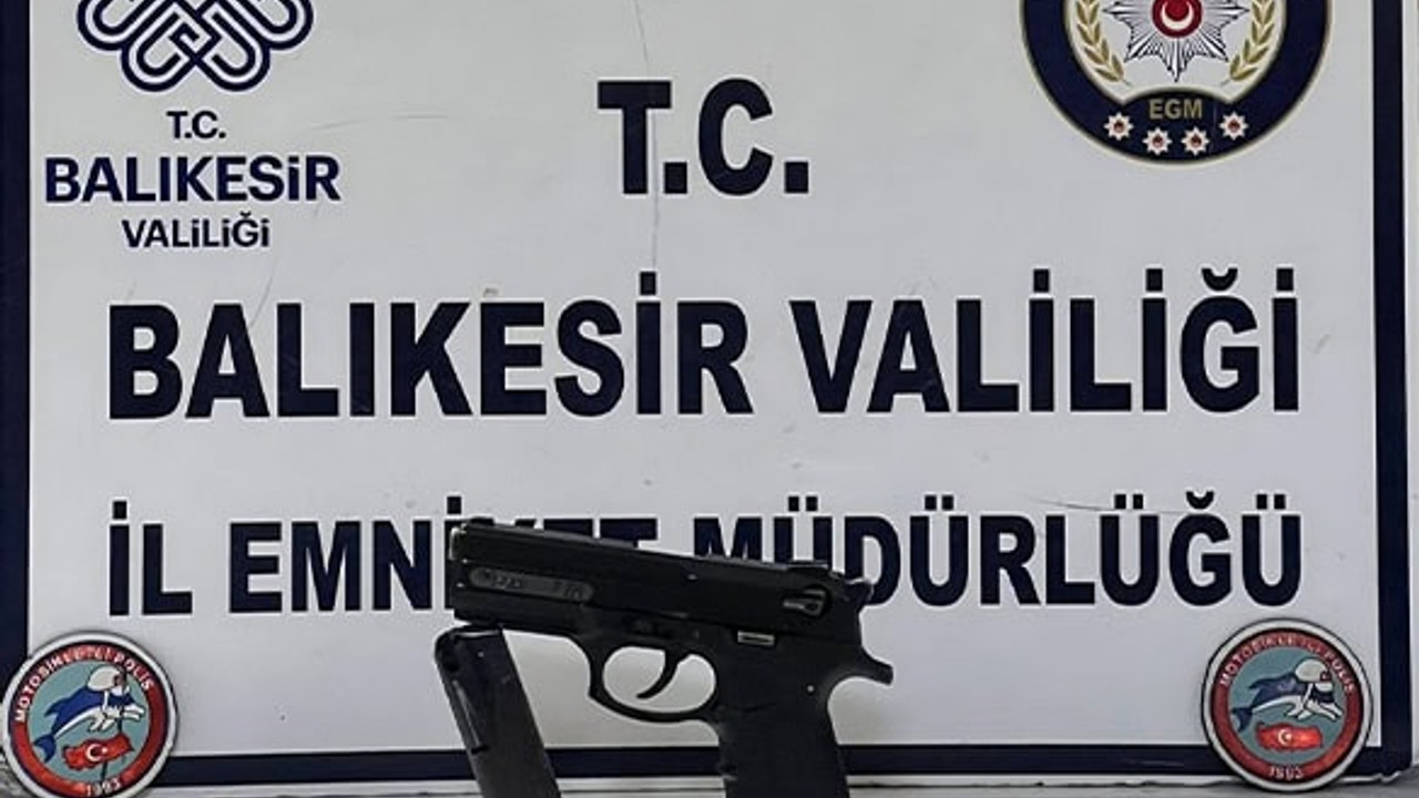 Balıkesir'de Asayiş Uygulamalarında 50 Aranan Şahıs Yakalandı