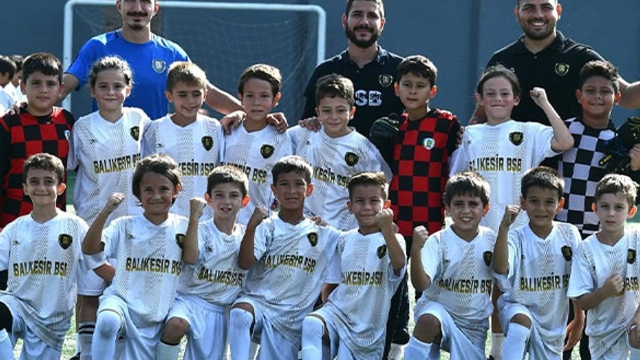 Büyükşehir Belediyespor U9 Takımı Yarı Finalde