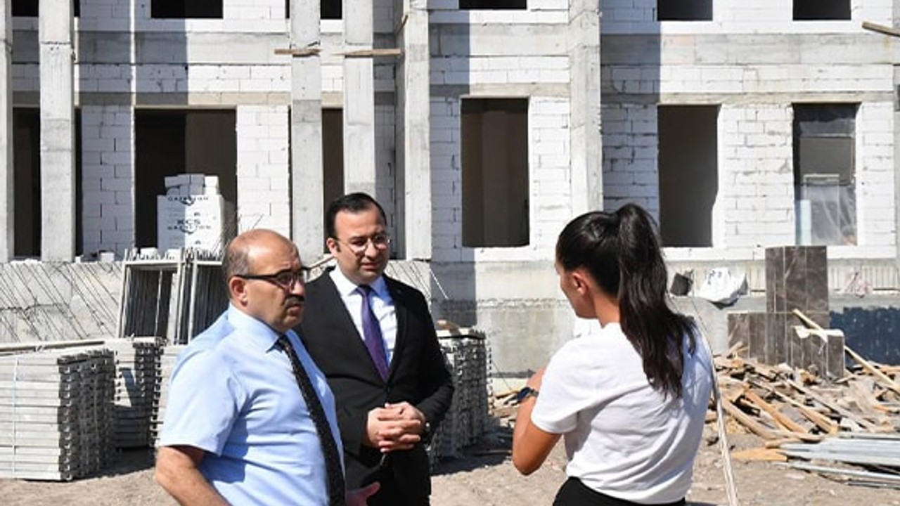 Vali İsmail Ustaoğlu, Kepsut Hükümet Konağı İnşaatını İnceledi