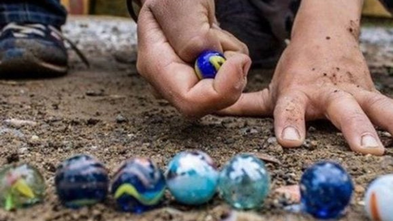 Balıkesir Sokaklarında Bilye Sesleri
