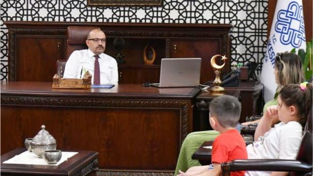 İsmail Ustaoğlu Vatandaşların Sorunlarına Çözüm Arıyor