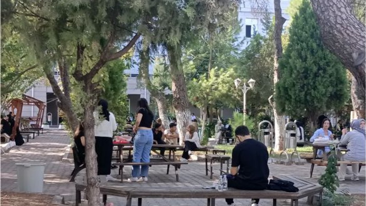 Balıkesir'deki Öğrenciler 3 Konudan Şikayetçi!