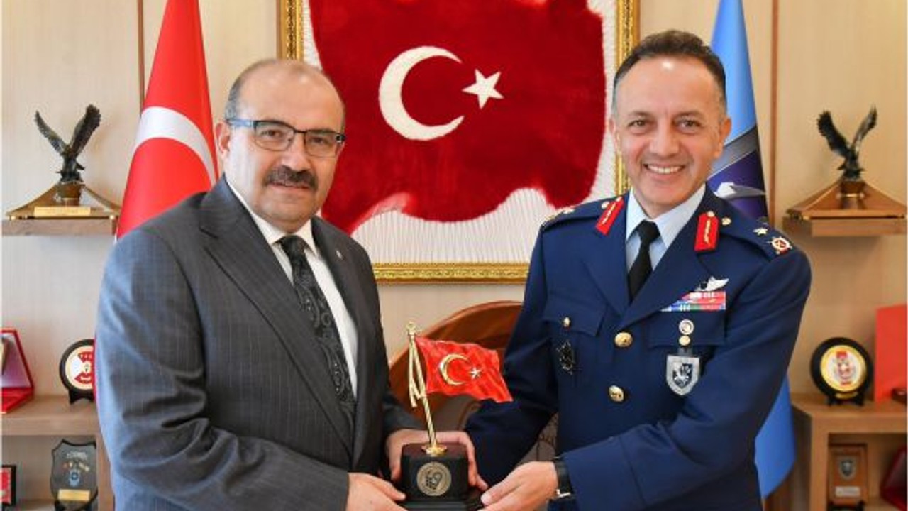 Komutan Al’a Vali Ustaoğlu'ndan Destek