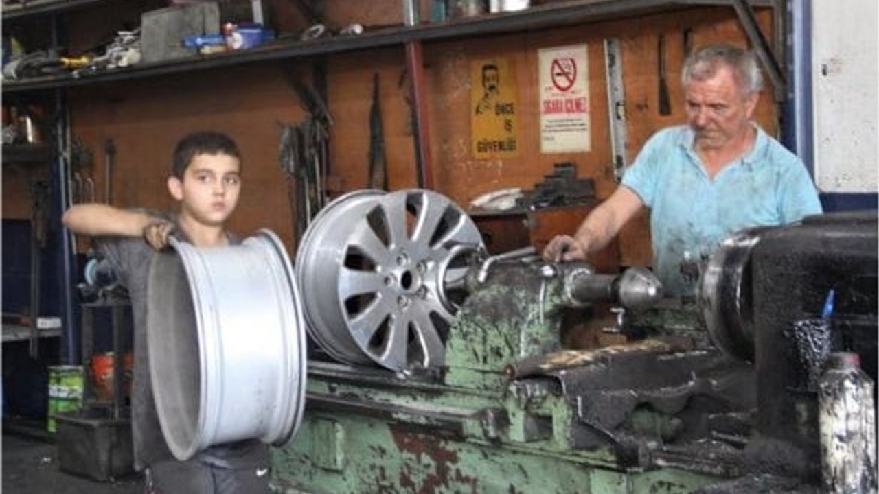 Balıkesir Sanayi Esnafı "Çöp Toplanmıyor"