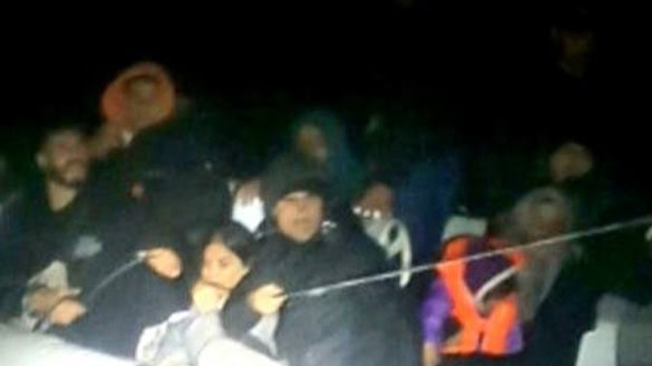 Ayvalık'ta Sahil Güvenlik Facia'yı Son Anda Önledi