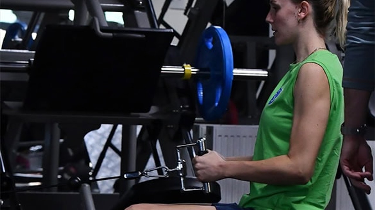 BBB Kadın Voleybol Takımı Güne Fitness ile Başladı