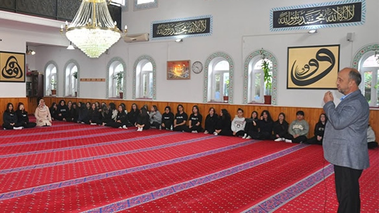 Balıkesir İl Müftülüğü’nden "Cami ve Gençlik Buluşması"