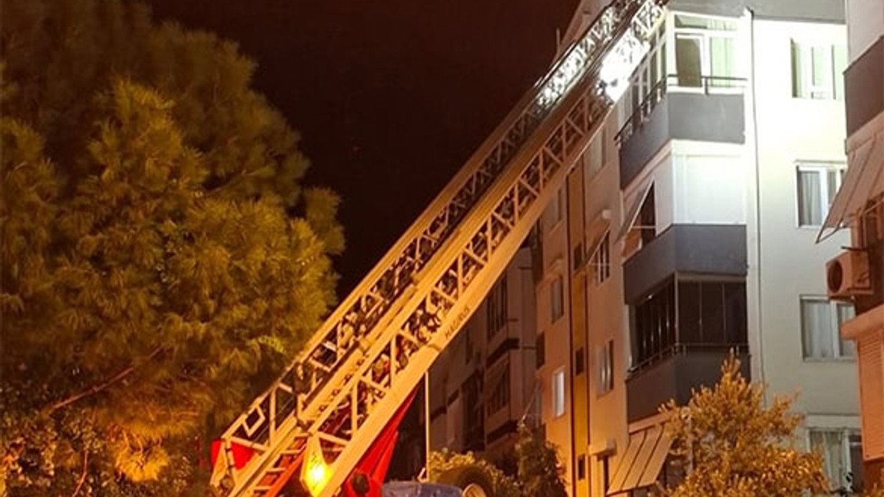 Edremit'te Çatı Yangını Paniği