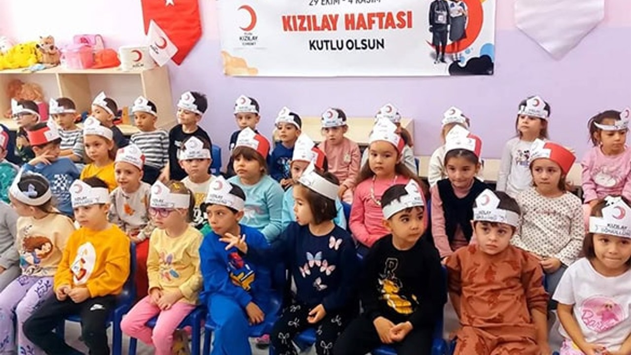 Edremit'te Minik Öğrenciler, Kızılay İle Tanıştı