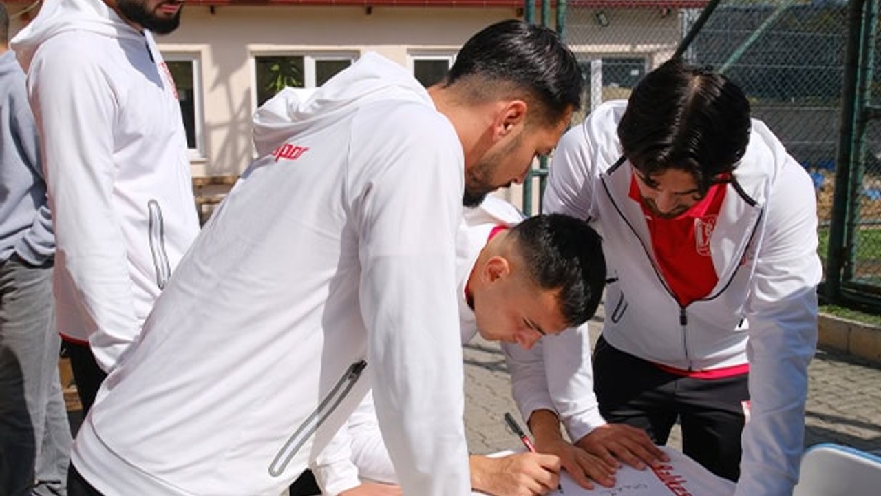 Mimar Sinan Öğrencilerinden Balıkesirspor’a Destek