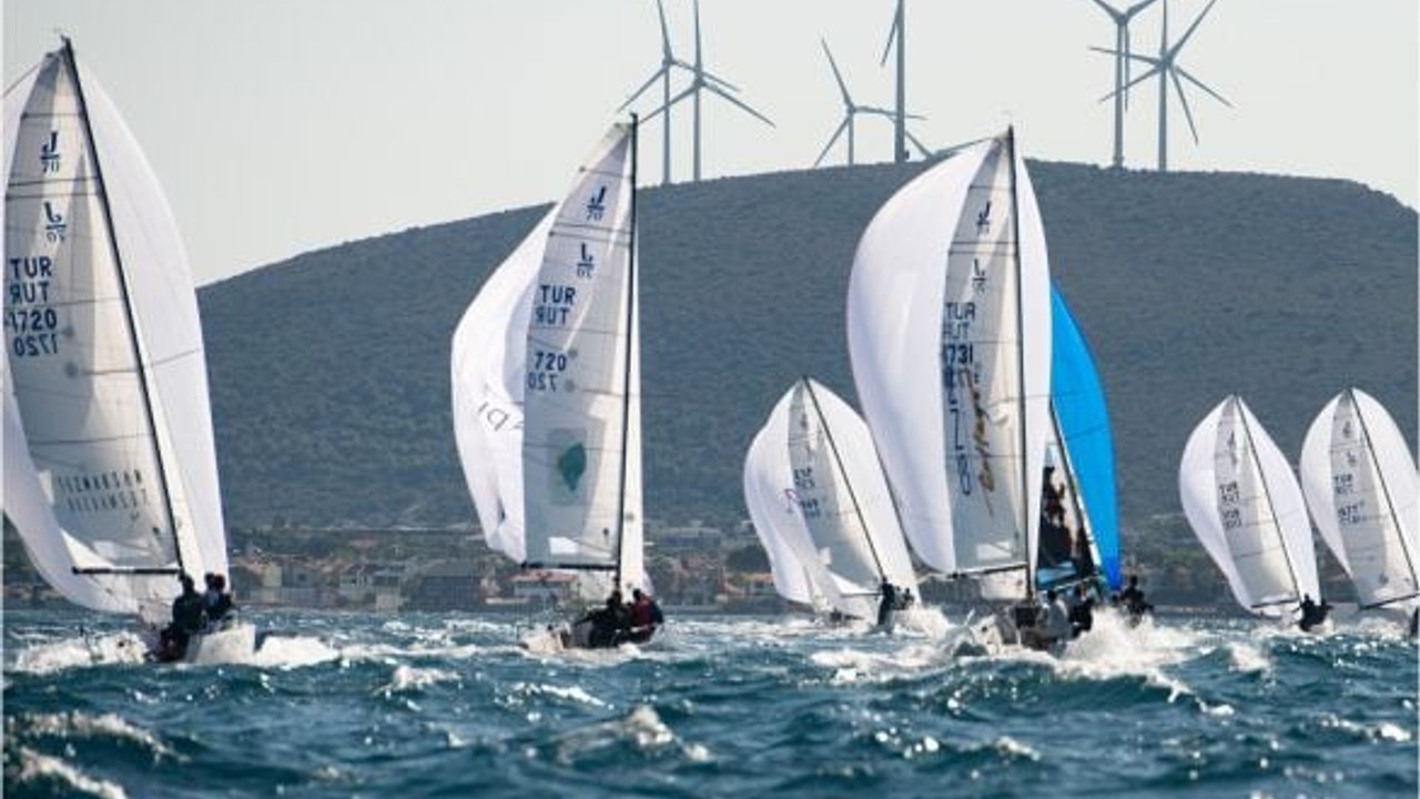 Ayvalık'ta Su Sporları Coşkusu: J70 Yarışları Başlıyor!