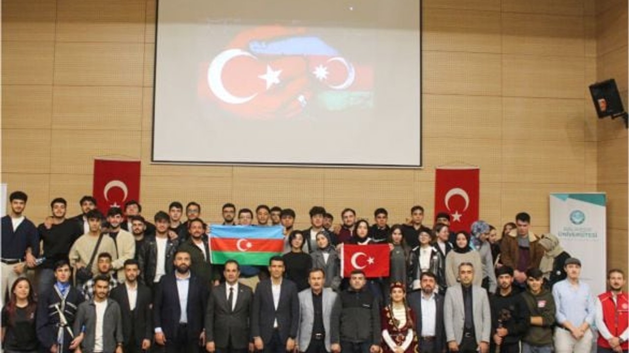 Azerbaycan Kültürü Balıkesir'de Tanıtıldı