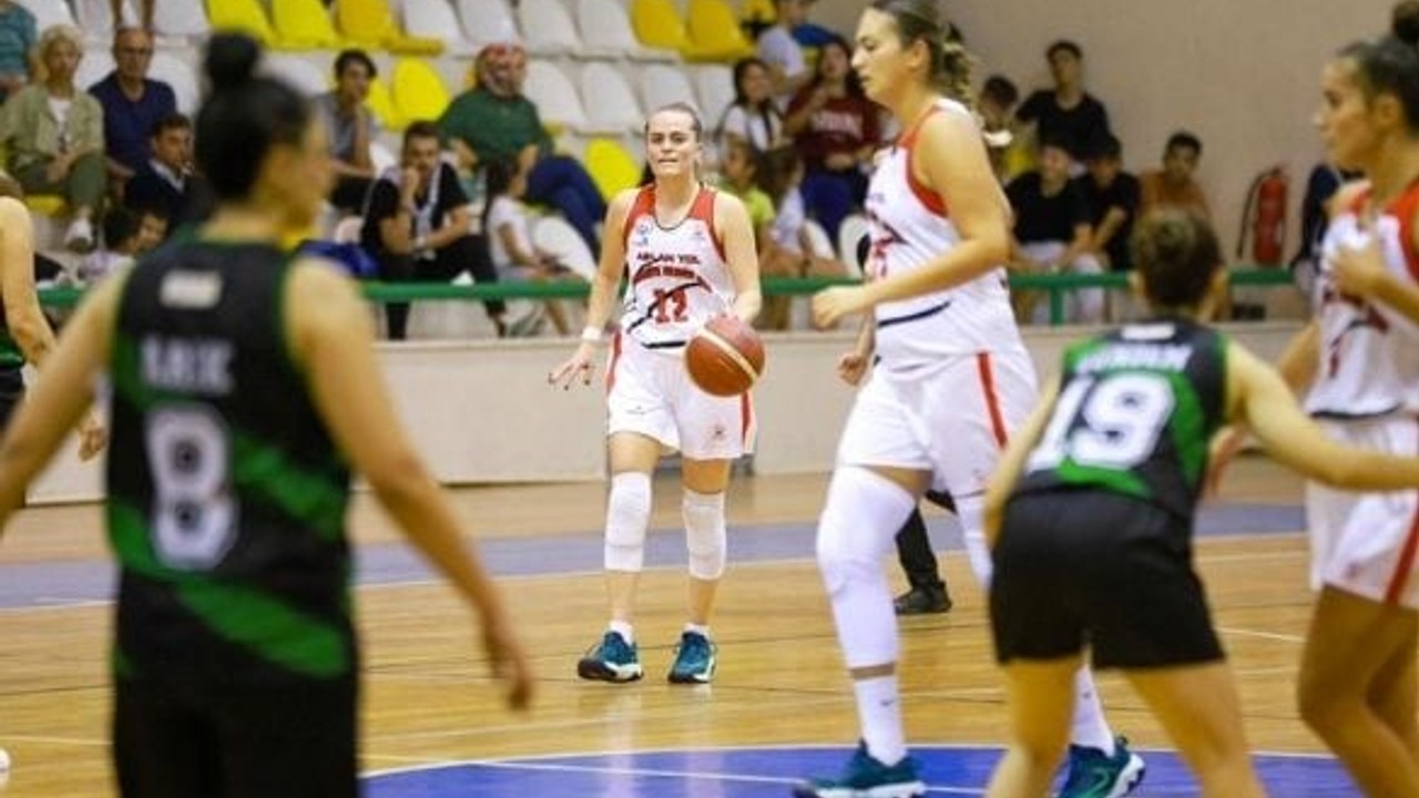 Burhaniye Belediyespor Farka Koştu!