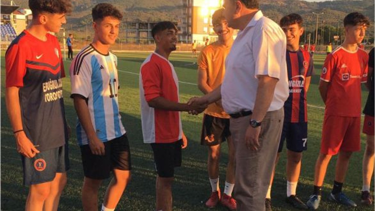 Havran’da Sporculara Başkan Desteği